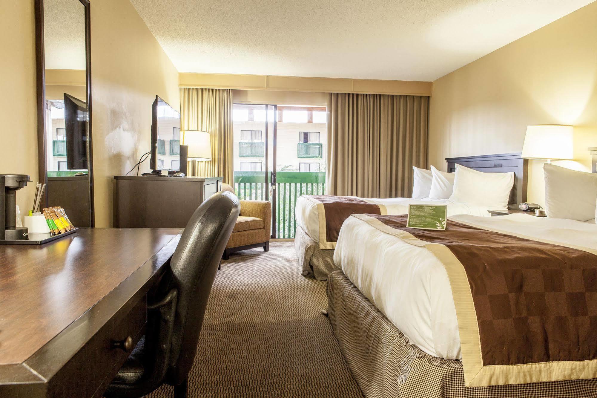 Baymont By Wyndham Red Deer Hotel Exterior photo