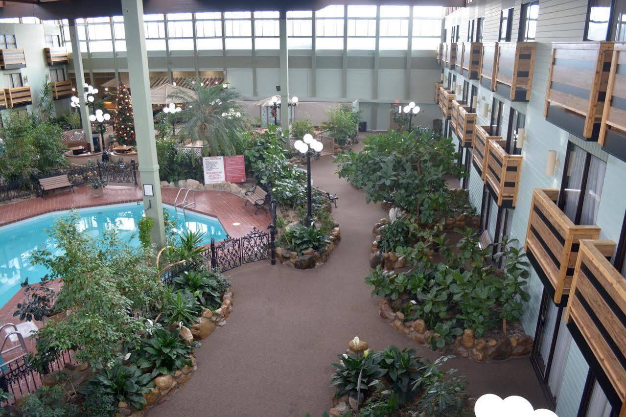 Baymont By Wyndham Red Deer Hotel Exterior photo